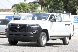 Mitsubishi L200 Triton Double Cabine 4WD