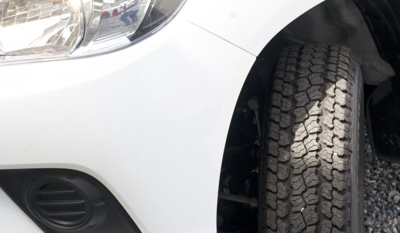 
								Toyota Hilux Double Cabine 4WD full									