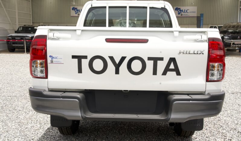 
								Toyota Hilux Double Cabine 4WD full									